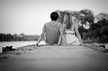 couple on sunsetの写真素材