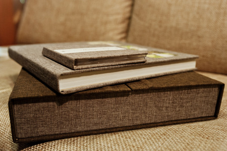 gray and brown textile velvet wedding book and albumの写真素材