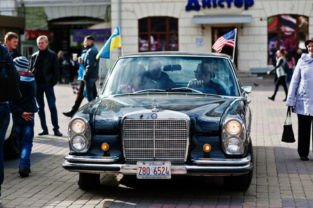 Tarnopol, Ukraine - October 09, 2016: Classic retro car Mercedes-Benz 280 S (W108), luxury cars produced by Mercedes-Benz from 1965-1972のeditorial素材