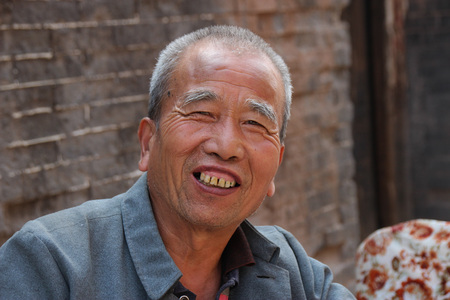 old man smilingのeditorial素材