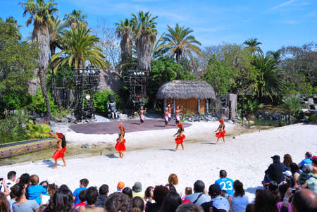 SALOU, SPAIN - APRIL 17  PortAventura theme park in Abril 17, 2014 in Salou, Spain  Dancers performance traditional show at polynesian area のeditorial素材