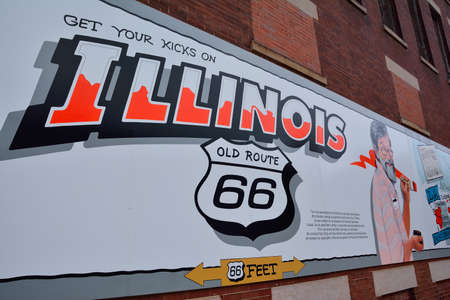 PONTIAC, IL-USA - JULY 16: Route 66 mural commemorates the city's role Bob Waldmire on July 16, 2017, in Pontiac, Illinois.のeditorial素材