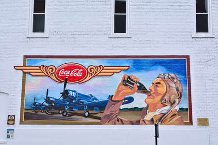 PONTIAC, IL-USA - JULY 16: Route 66 mural dedicated to brave men and women of our United States Armed forces on July 16, 2017, in Pontiac, Illinois.のeditorial素材