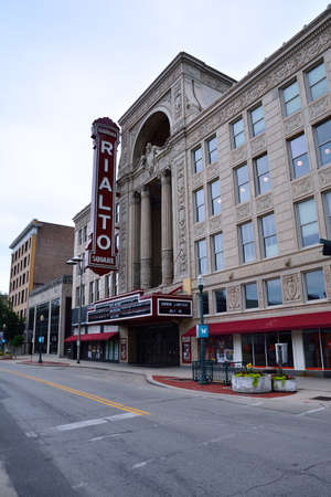 JOLIET, ILLINOIS - JULY 16: Rialto Square Theater (1926) on Chicago Street on July 16, 2017 in Joliet, Illinois.のeditorial素材