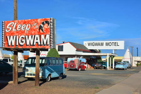 Holbrook, Arizona - July 23, 2017: Wigwam Motel on historic route 66 on July 23, 2017 in Holbrook, Arizona. The rooms of this hotel are built in the form of tipis.のeditorial素材