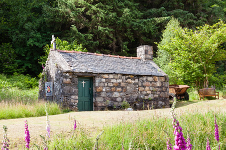 Ballachulish Chapel.  An old chapel alongside St Johns Church in Ballachulish, Scotland.  The Scottish Episcotal church was built in 1842.のeditorial素材