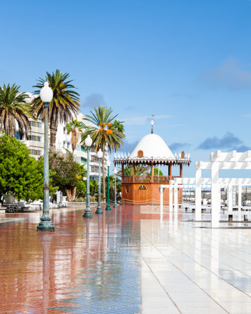 The Arrecife waterfront on Avenida La Marina, on the island of Lanzarote.のeditorial素材