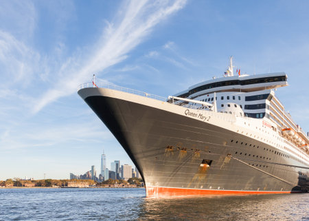 Cunard cruise liner Queen Mary 2 is pictured docked in Brooklyn, New York.  The liner is the flagship of the Cunard fleet.のeditorial素材