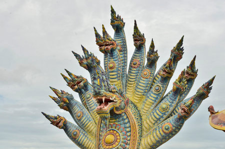  Big snake heads of thai sculpture