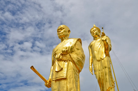  Golden monk and buddha imageの写真素材