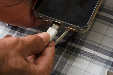 How to put USB type C into mobile phone port, techonology of new comuniction