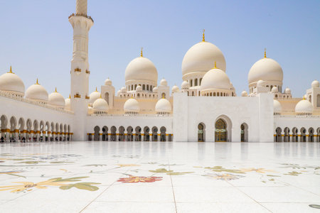 Beautiful square of Jumeirah Mosque in Dubaiのeditorial素材