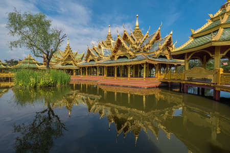 Enlightened City Hall is located in the ancient province of Samut Prakanのeditorial素材