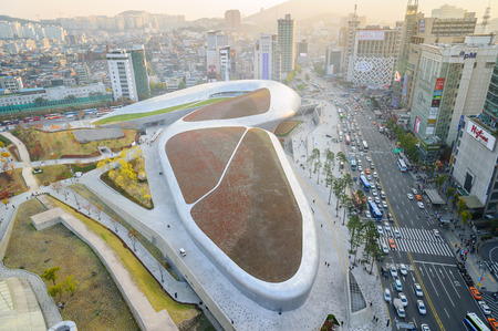 Dongdaemun Design Plaza high viewのeditorial素材