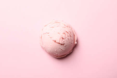 Ice cream ball on pink background, close upの写真素材