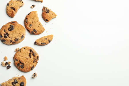 Tasty chocolate chip cookies on white background, top viewの写真素材