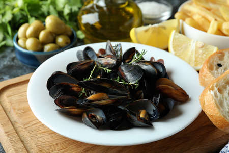 Concept of delicious food with mussels, close upの写真素材