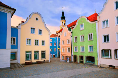 Colorful houses in the downtown of Schardung, an old austrian town near Salzburg, Austriaの写真素材