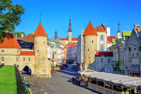 Twin towers of Viru Gate at the entrance to the old town of Tallinn, Estoniaの写真素材