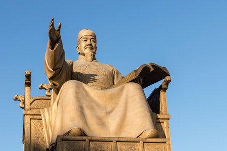Statue of King Sejong the Great, the fourth king of the Joseon Dynasty of Korea, located in front of Gyeongbokgung Palace in Seoul, South Koreaのeditorial素材