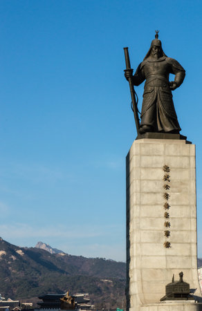 Yi Sun-sin (April 28, 1545  December 16, 1598), also commonly transliterated Yi Soon-shin or Lee Sun-shin) was a Korean naval leader noted for his victories against the Japanese navy during the Japanese invasions of Korea (1592-1598) during the Joseon Dyのeditorial素材