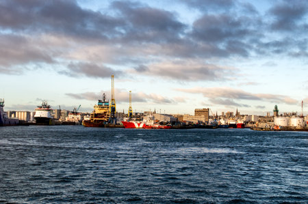 A view of Aberdeen harbour.のeditorial素材