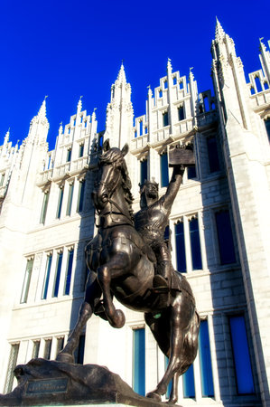 Statue of King Robert the Bruce (King of Scots), outside Marischal College, Aberdeen City Council Headquarter,Scotlandのeditorial素材