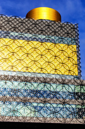 Architectural detail. Close up of the Library of Birmingham in Centenary Square.のeditorial素材