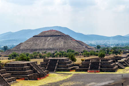 The ruins of Teotihuacan with in the background the temple of the sun, Mexicoの写真素材