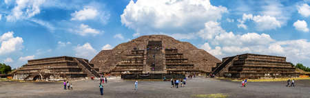 Panorama Pyramid of the Moon at Teotihuacanの写真素材