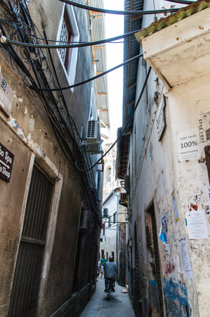 An alleyway in Stone Town on the island of Zanzibarのeditorial素材