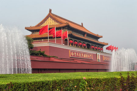 China Beijing Tiananmen gate entrance to Forbidden cityのeditorial素材