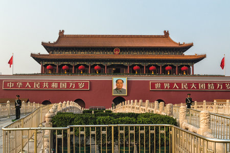 China Beijing Tiananmen gate entrance to Forbidden cityのeditorial素材
