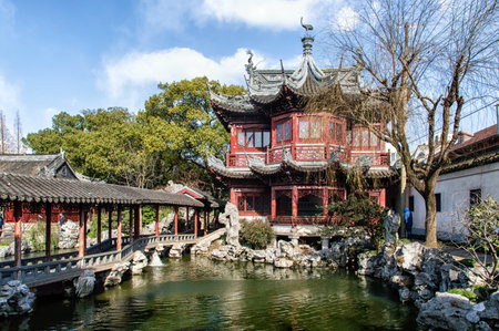 Traditional Chinese architecture in Yu Yuan Gardens, Shanghai, China.の写真素材