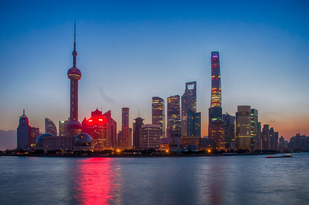 Shanghai, China city skyline before Sundawn on the Huangpu River.のeditorial素材