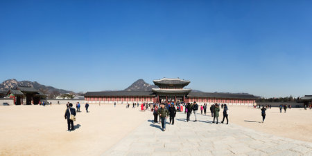 Seoul, South Korea-February 06,2016; Panorama of the Gyeongbok Palace with tourists. November 11, 2015 Seoul, South Koreaのeditorial素材