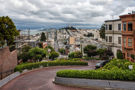 Lombard Street in San Francisco, California, USAのeditorial素材