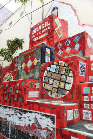 RIO DE JANEIRO, BRAZIL - June 20, 2016: Chilean artist Jorge Selaron's famous 'Escadaria Selaron' staircase tilesのeditorial素材