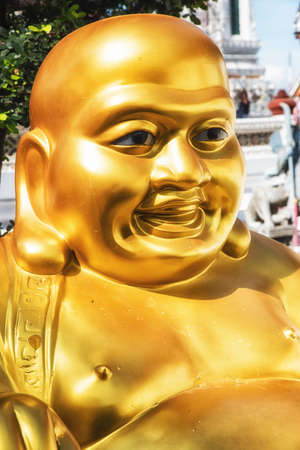 Buddha statue at wat Arun, bangkok, thailandの写真素材