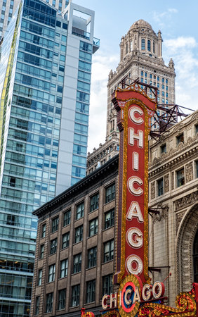'Chicago, Illinois, USA - June 18, 2017: With its large electric sign, the Chicago Theatre, opened in 1921, is an iconic State Street landmark in downtown Chicago.'のeditorial素材