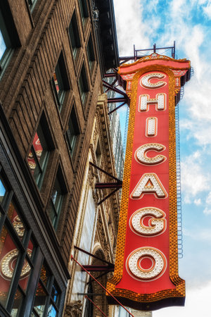 'Chicago, Illinois, USA - June 18, 2017: With its large electric sign, the Chicago Theatre, opened in 1921, is an iconic State Street landmark in downtown Chicago.'のeditorial素材