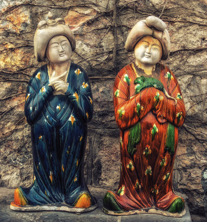 Luoyang, Hernan, China-December 25,2017 : Chinese dolls at Longmen Caves, Luoyang, Chinaのeditorial素材