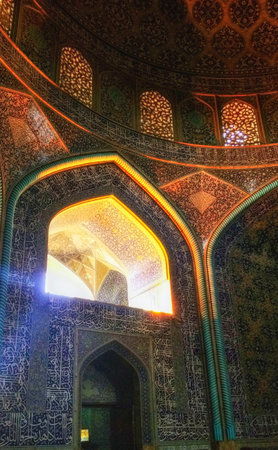 Inside the Sheikh Lotfollah Mosque, Isfahan, Iran, Middle East.のeditorial素材