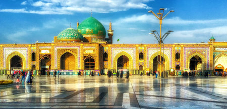 Mashhad, Iran - October 04, 2015: Holy Shrine of Imam Reza in Mashhad. The mausoleum of Imam Reza is the largest mosque in the world by dimension.のeditorial素材