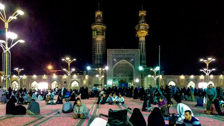 Mashhad, Iran - October 04, 2015: Interior of Haram complex, Imam Reza Shrine, the largest mosque in the world by dimension in the holiest city in Iran - Mashhad.のeditorial素材