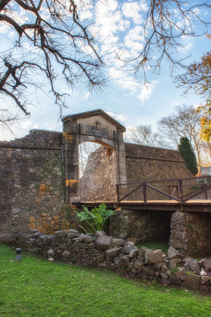 Old city gate in Colonia del Sacramento, a former Portugese colony in uruguay.のeditorial素材