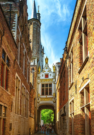 Connecting bridge between Old Civil Registry and Town Hall, Bruges, Belgium.のeditorial素材