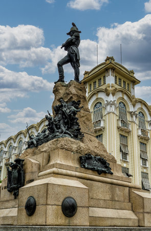 Statue of Mariscal Sucre in front of the City Hall building, Guayaquil, Ecuador, South Americaのeditorial素材