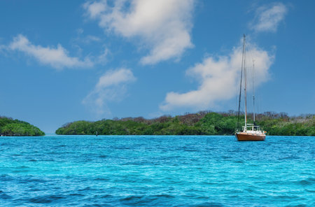 The Rosario Islands are an archipelago comprising 27 islands located about two hours by boat from Cartagena de Indias, Colombia. The ideal place to enjoy a peaceful vacation.の写真素材