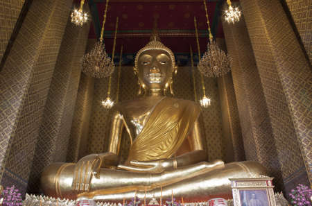 Buddha statue, Looking at the temple in Thailand のeditorial素材